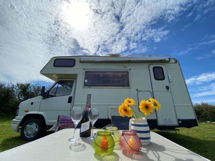 Lily Cosy Campervan With Sea Views & Amazing Sunrises St. Ives Exterior photo